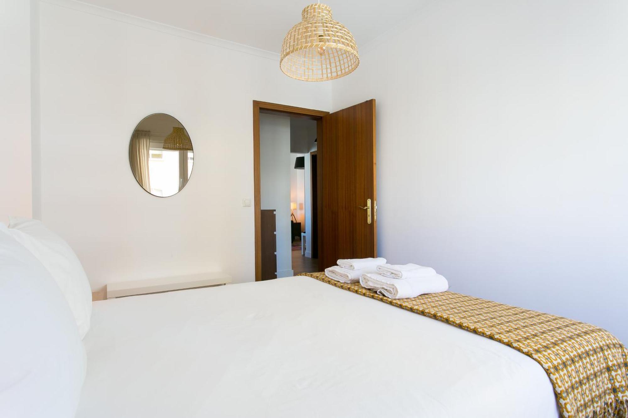 Apartamento Central E Confortavel Junto Ao Bairro Da Graca Lisbon Exterior photo